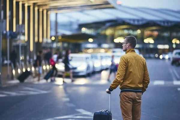 How to Book Taxi Transfers from Antalya Airport in 2025 